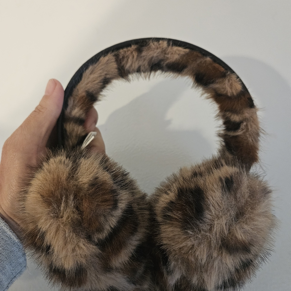 Leopard Print Faux Fur Earmuffs - Picture 3 of 3